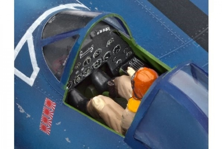 Revell Vought F4U-1A CORSAIR