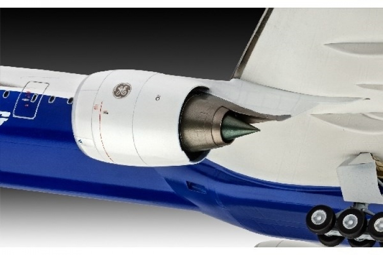 Revell Boeing 777-300ER