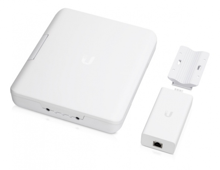 UniFi Flex Switch Adapter Kit for Street Light Pole Applications