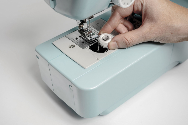  Brother LM14 Limited Edition Sewing machine incl. 10 Coils and Finger Protectors, Mint