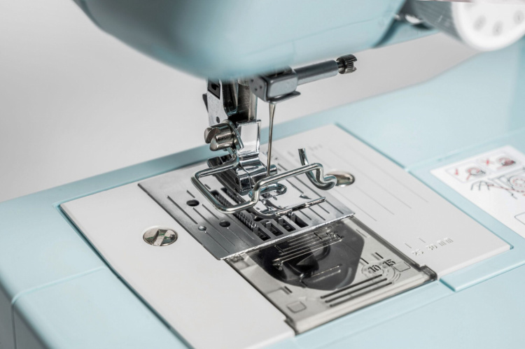  Brother LM14 Limited Edition Sewing machine incl. 10 Coils and Finger Protectors, Mint