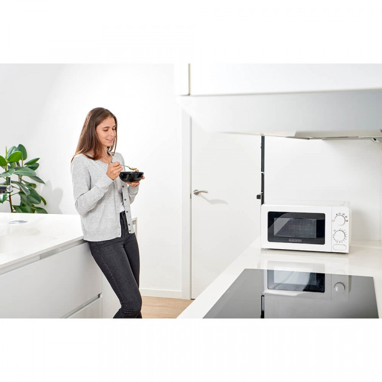BLACK+DECKER Microwave 20 L 700W White
