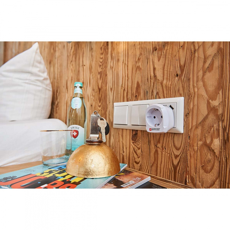 SKROSS Travel Adapter Europe to UK Earthed SKROSS Travel Adapter Europe to UK Earthed