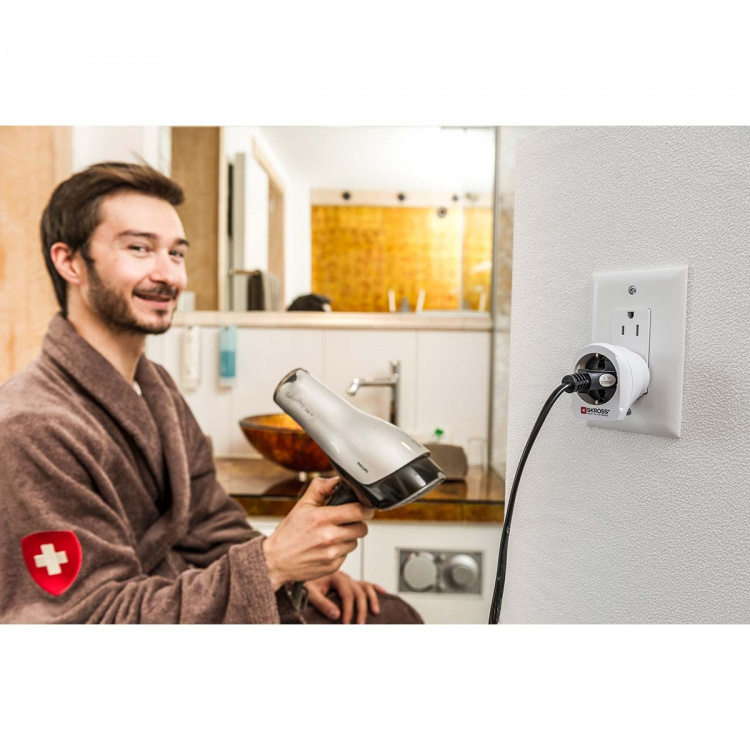 SKROSS Travel Adapter Europe-to-USA Earthed SKROSS Travel Adapter Europe-to-USA Earthed