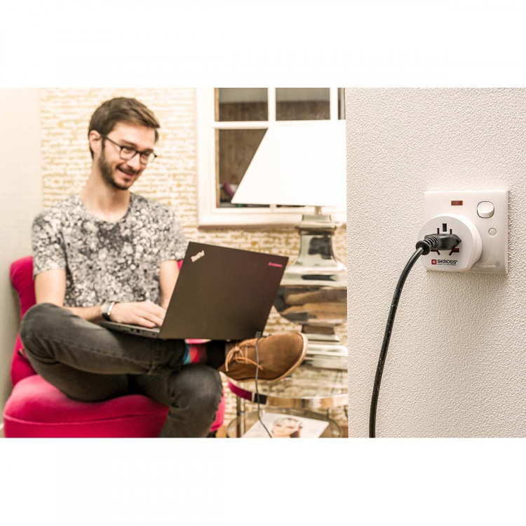SKross | Travel Adapter | Combo - World-to-South Africa Earthed SKross | Travel Adapter | Combo - World-to-South Africa Earthed