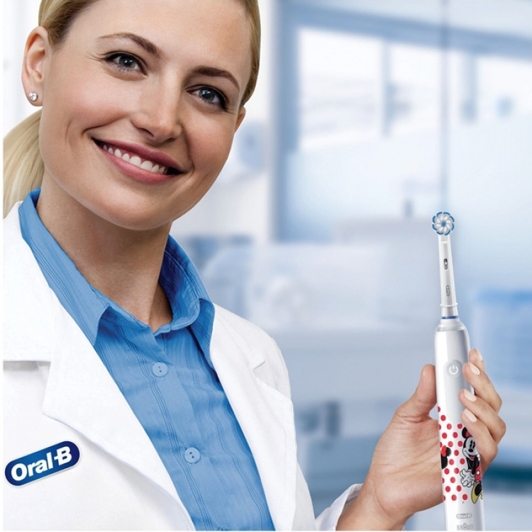 Oral B Eltandborste Pro 3 Junior Minn Oral B Eltandborste Pro 3 Junior Minn