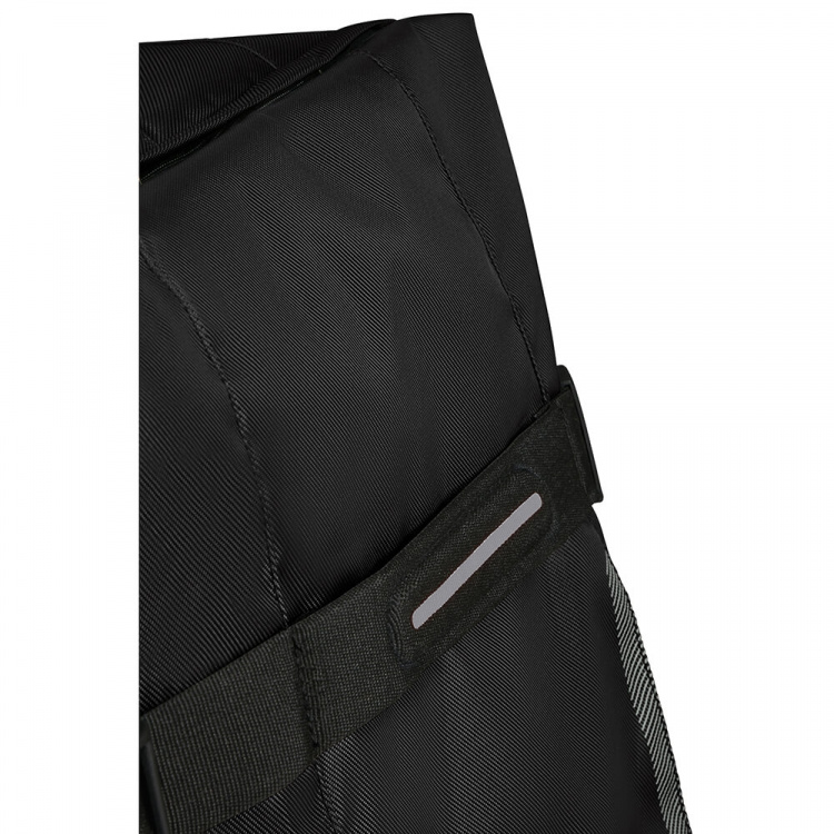 American Tourister Urban Track Duffle Bag/WH Large Black American Tourister Urban Track Duffle Bag/WH Large Black