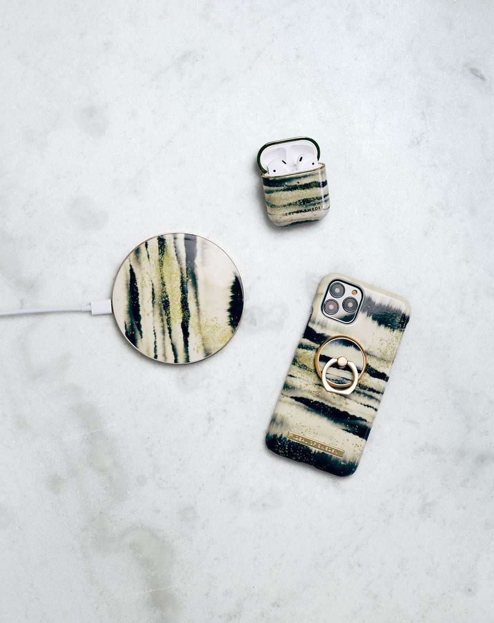 Fashion Qi Charger[iDeal of Sweden］ Buy iDeal of Sweden Ideal Fashion Qi Charger Golden Tie Dye