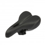 Standard saddle with pressure-relieving surface in the middle.<div style=