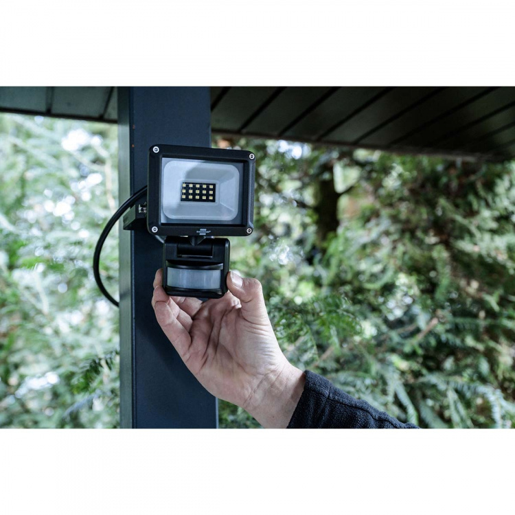 brennenstuhl LED Spotlight JARO 1060 P (LED Floodlight for wall mounting for outdoor IP65, 10W, 1150lm, 6500K, with motion detector)