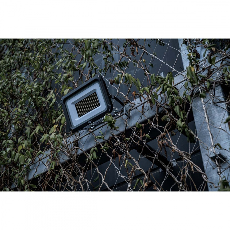 brennenstuhl LED Spotlight JARO 20060 / LED Floodlight 150W for outdoor use (LED Outdoor Light for wall mounting, with 17500lm, made of high quality aluminium, IP65)