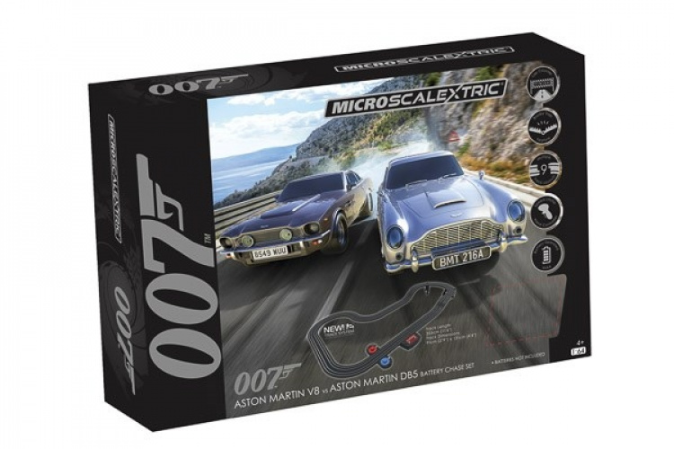 SCALEXTRIC Micro Scalextric James Bond 007 Race Set - Battery