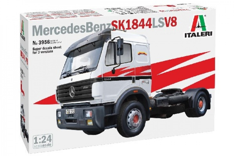ITALERI 1:24 Mercedes Benz SK 1844 LS V8