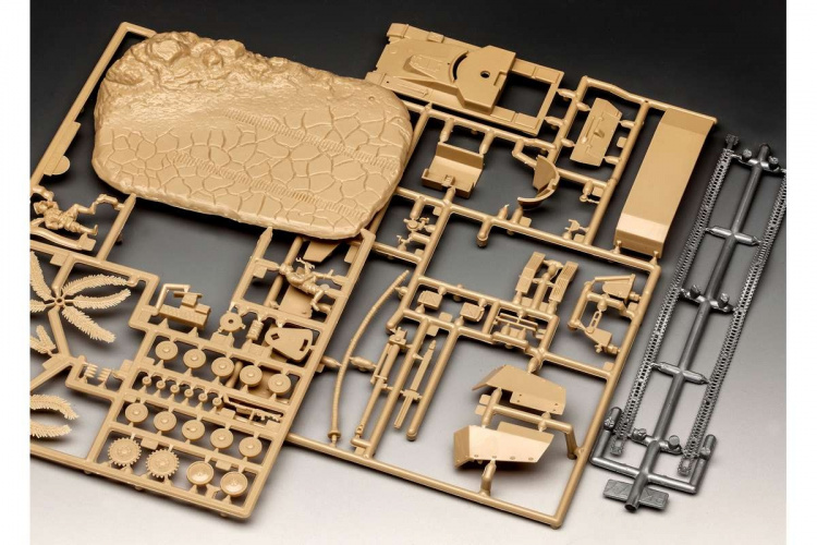 Revell First Diorama Set - Sd.Kfz. 124 Wespe 1:76