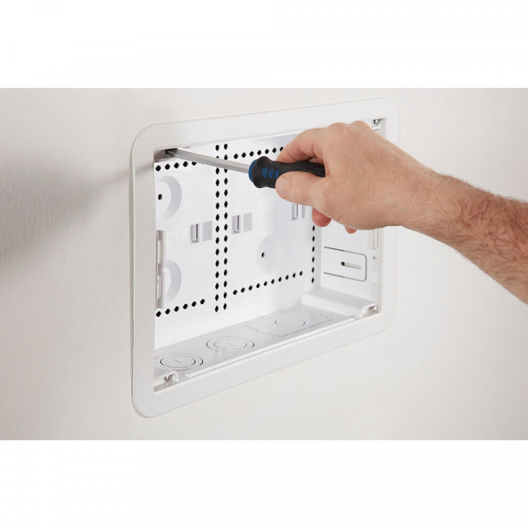 SANUS In-wall Media Box 9