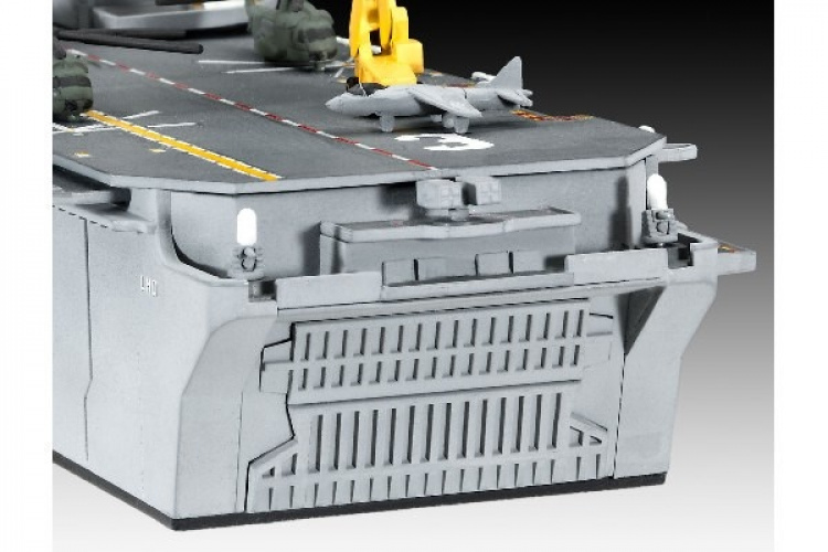 Revell Assault Carrier USS WASP CLASS