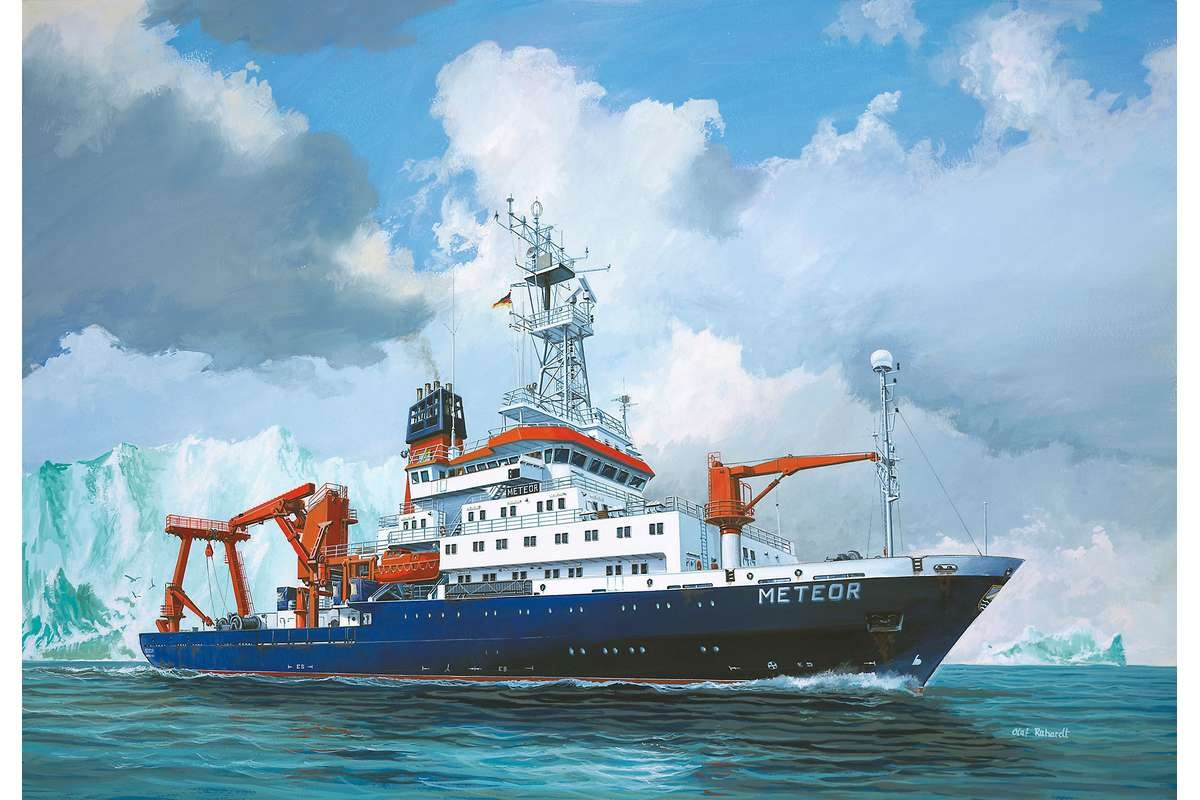Maquette bateau : Navire de recherche et de secours - Revell - Rue des