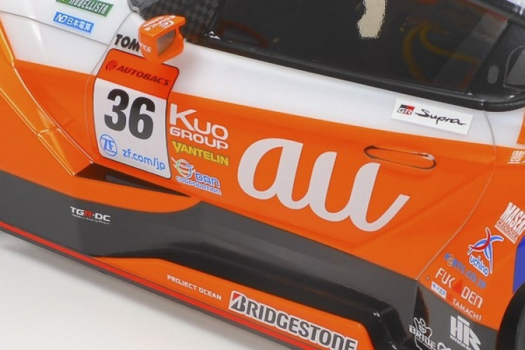 TAMIYA 1/10 R/C au TOM\'S GR Supra (TT-02)