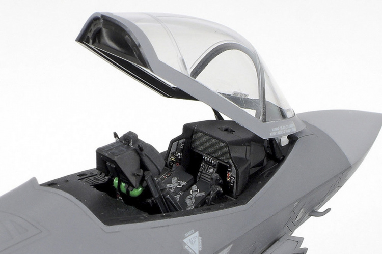 TAMIYA 1/72 Lockheed Martin® F-35®A Lightning ?® TAMIYA 1/72 Lockheed Martin® F-35®A Lightning ?®