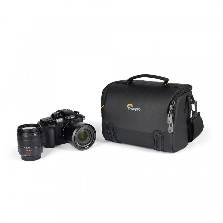 Lowepro Shoulder Bag Adventura SH 160 III Black Lowepro Shoulder Bag Adventura SH 160 III Black