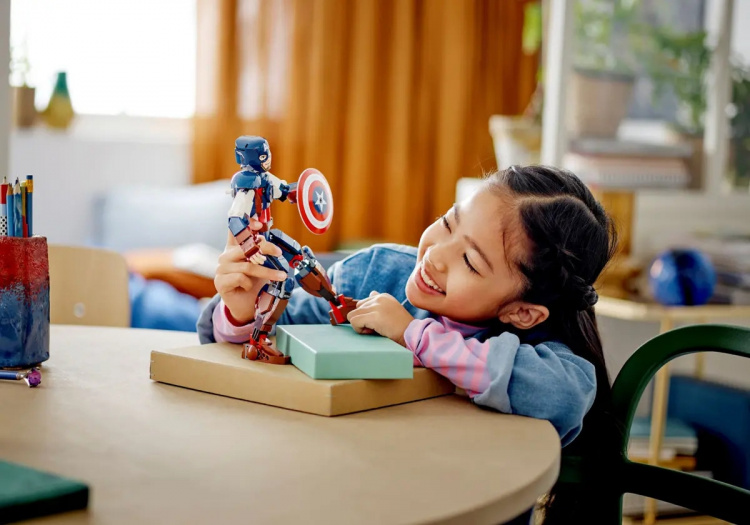 LEGO Super Heroes Marvel 76258 - Captain America Construction Figure