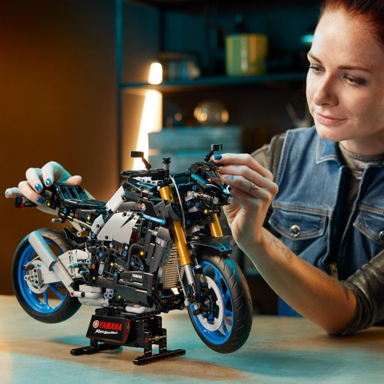 LEGO Technic 42159 - Yamaha MT-10 SP