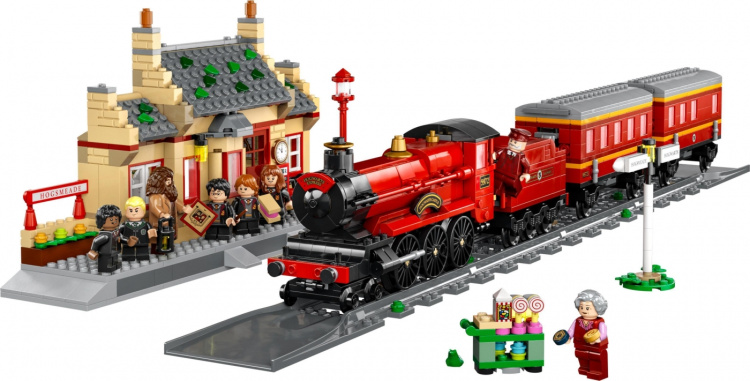 LEGO Harry Potter 76423 - Hogwarts Express Train Set with Hogsmeade Station LEGO Harry Potter 76423 - Hogwarts Express Train Set with Hogsmeade Station