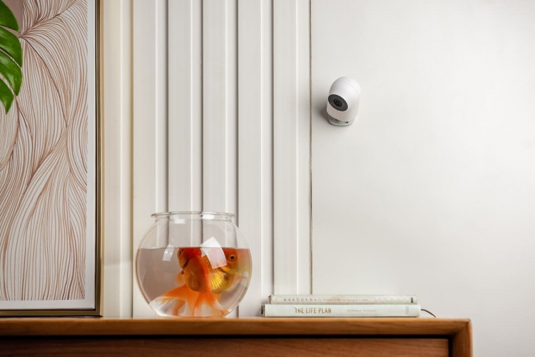 Aqara G2H Pro -valvontakamera ja kotiautomaatio-ohjain