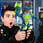 <p>Check out this crazy awesome playset with an interactive shark monster figure! We\'re talking high-level interactivity here, folks. In this kit, it\'s not just a regular monster figure, it\'s an interactive ninja shark spy! Follow our steps, toss in ingre