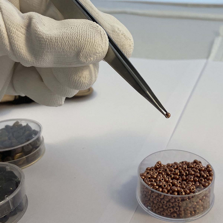 Piergiacomi Tweezers with strong tips and thin blades