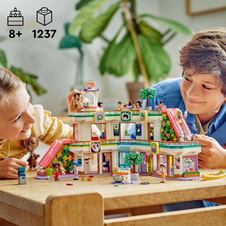 LEGO Friends 42604 - Heartlake City Shopping Mall