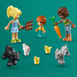 LEGO Friends 42617 - Farm Animal Sanctuary