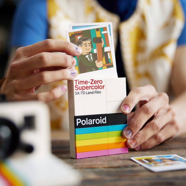 LEGO Ideas 21345 - Polaroid OneStep SX-70 Camera