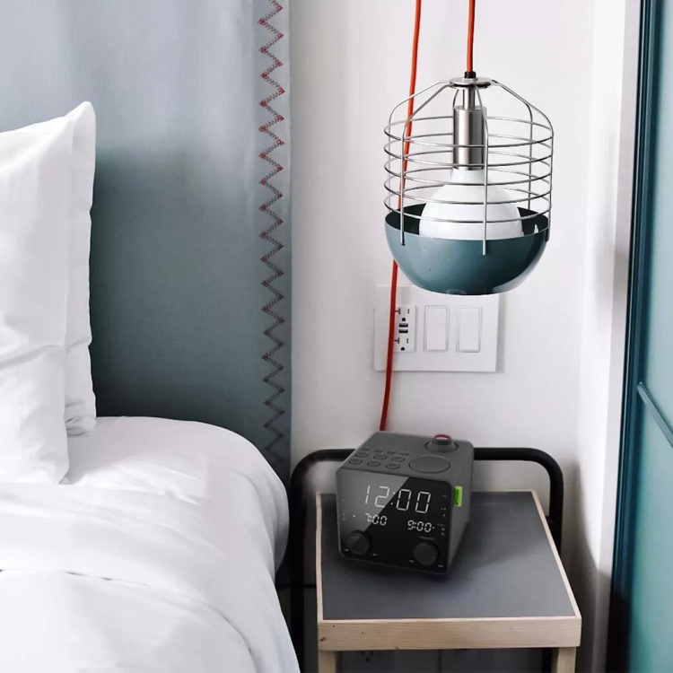 MUSE M-189 P Clock Radio FM projection USB-charge