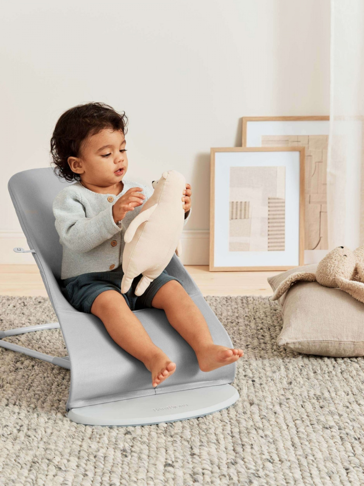 BabyBjörn Bliss Woven Bundle -sitteri + lelu, Light Grey/Googly Eyes(pastelli)