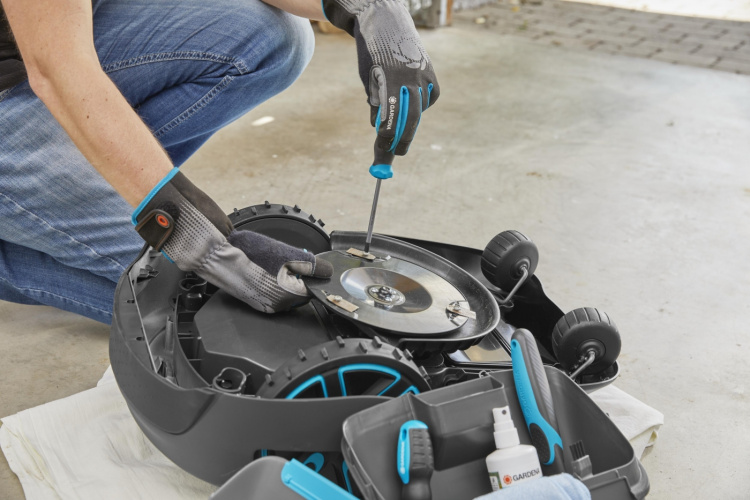 GARDENA Robotic Mower Maintenance Kit GARDENA Robotic Mower Maintenance Kit