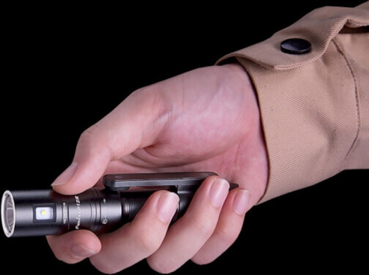 Fenix LD12R flashlight, 600 lm