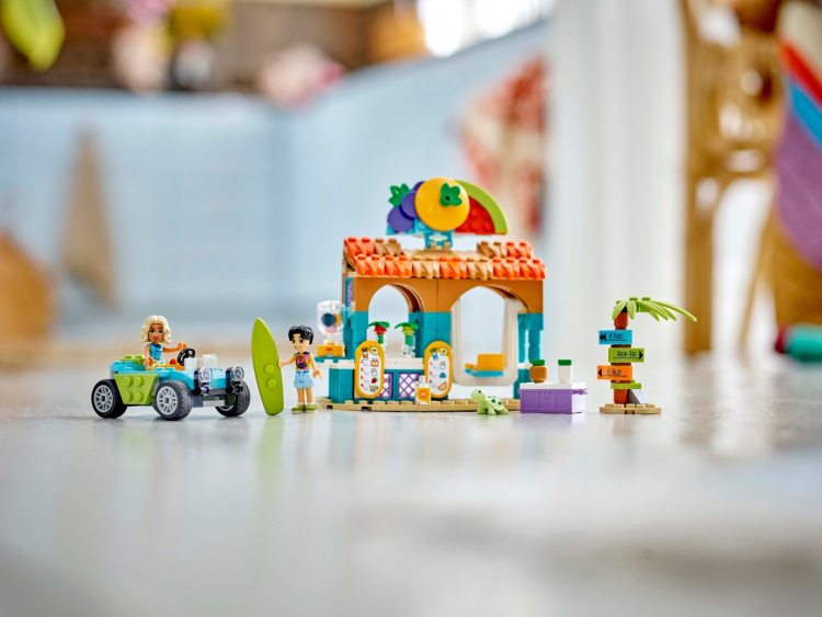 LEGO Friends 42625 - The beach shack with a milkshake