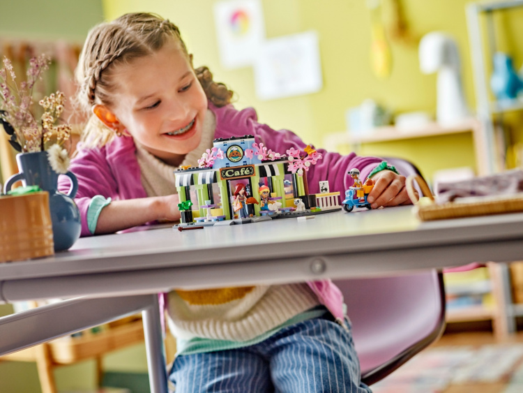 LEGO Friends 42618 - Heartlake City Cafe