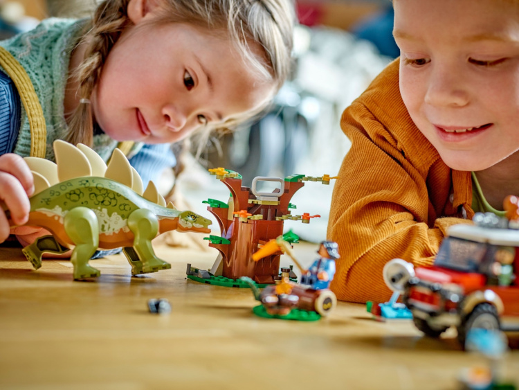 LEGO Jurassic World 76965 - Dinosaur Operations: Stegosaurus