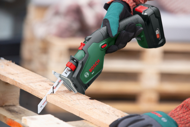 Bosch Keo 18 cordless chainsaw, with 2.0 Ah battery