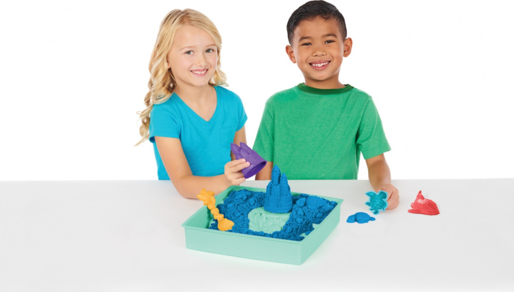 Kinetic Sand sandbox set, blue
