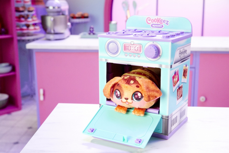 Cookeez Makery - bread oven and mystery cookie