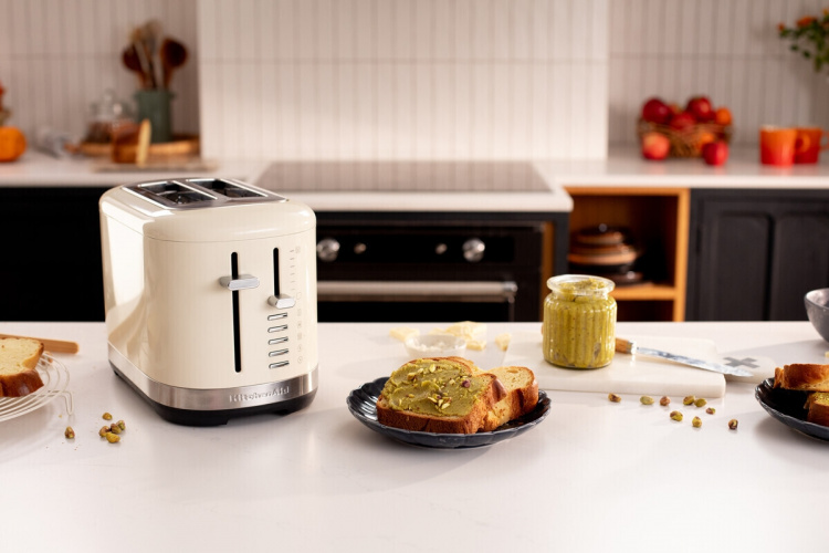 KitchenAid 5KMT2109EAC Toaster, cream