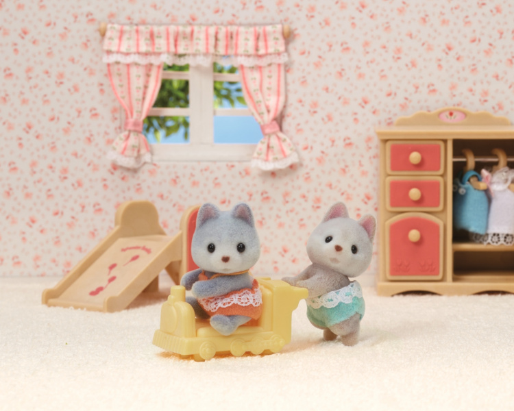 Sylvanian Families Husky twins
