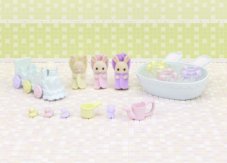 Sylvanian Families Triplets\' bath toilet