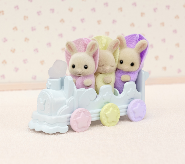 Sylvanian Families Triplets\' bath toilet
