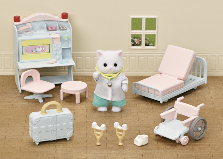 Sylvanian Families Medical kit for starter house