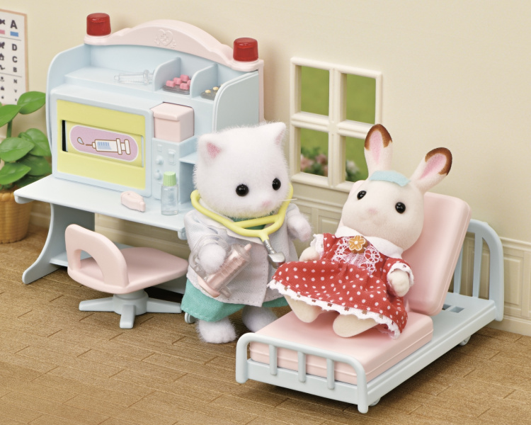 Sylvanian Families Medical kit for starter house