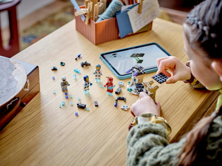 LEGO Super Heroes Marvel 76288 - Iron Man and the Iron Legion vs